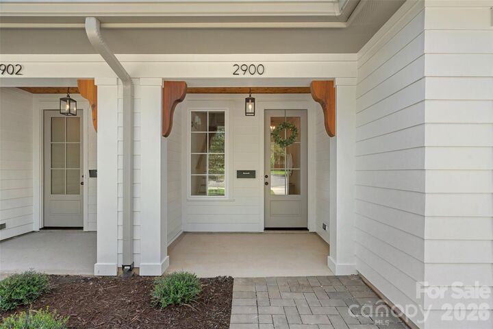 Property Photo: 2900 Dogwood Avenue NC 28206