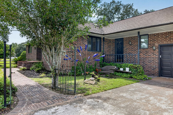 Property Photo:  1103 Cass Drive  SC 29461 