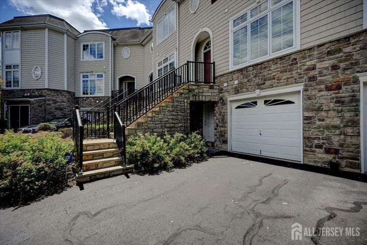 Property Photo:  12 Jensen Court  NJ 08857 