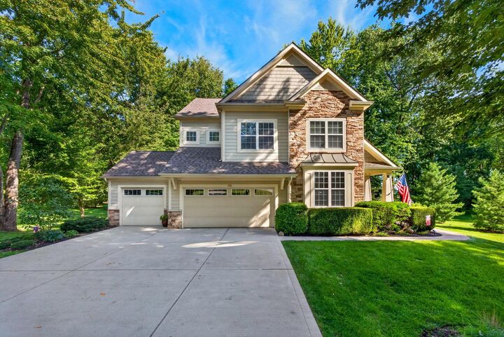 Property Photo: 170 Lexington Woods Drive OH 43023