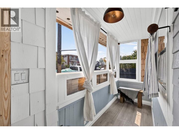 Property Photo:  499 Westminster Avenue West  BC V2A 1K4 