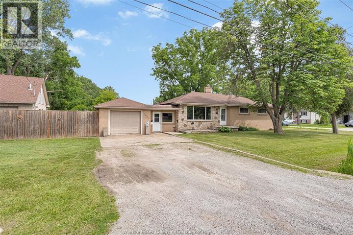 Property Photo:  4861 Matchett Road  ON N9C 2A7 