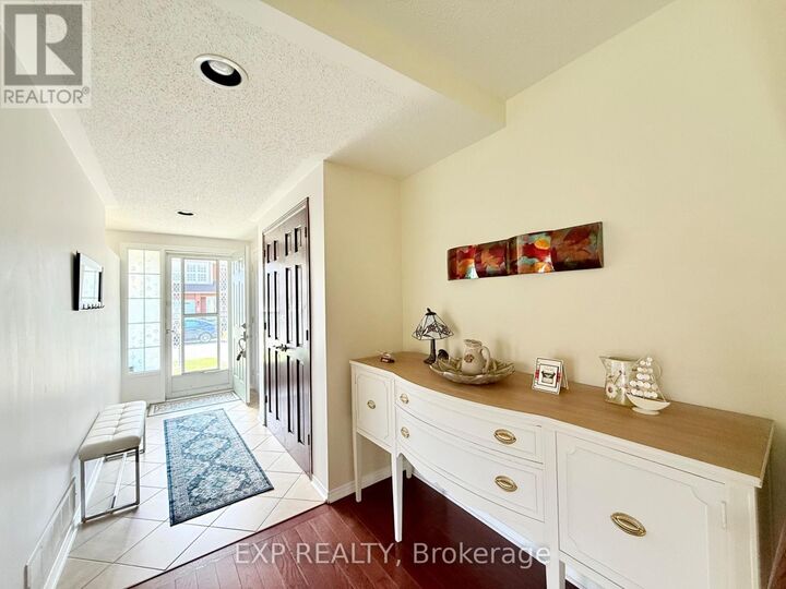 Property Photo: 42 Settler's Ridge Way ON K2J 4V2