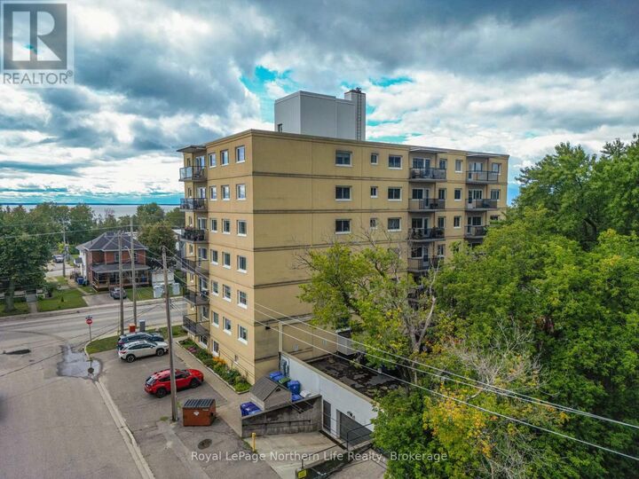 810 Main Street West 202 — photo 1