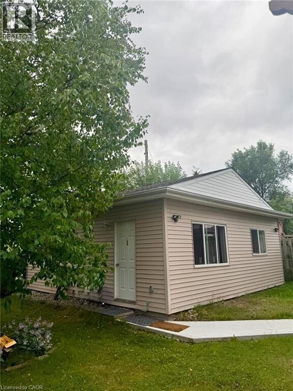 Property Photo: 86 Weaver Street 2 ON N3C 1W4
