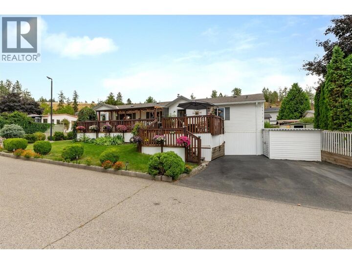 Property Photo: 610 Katherine Road 33 BC V1Z 3G2