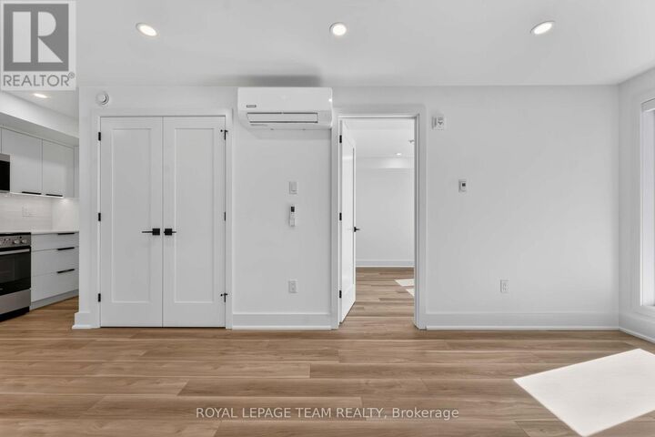 Property Photo: 549 Melbourne Avenue 7 ON K2A 1W7