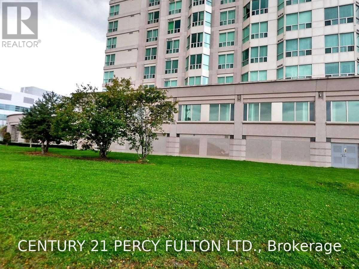 Property Photo: 18 Lee Centre Drive 1103 ON M1H 3H5