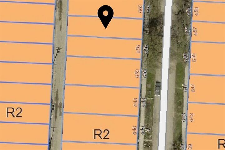 Property Photo:  658 Victor Street  MB R3E 1Y5 