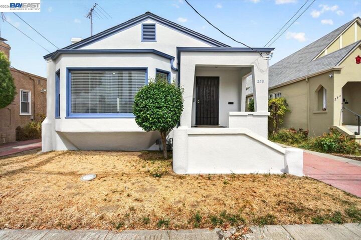 Property Photo:  250 W Broadmoor Blvd  CA 94577 