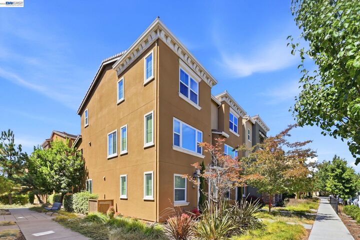 Property Photo:  38935 Primula Ter  CA 94560 