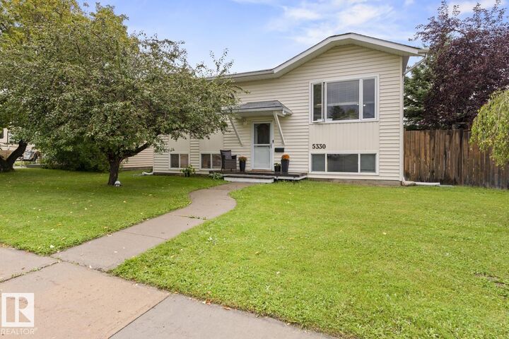 Property Photo:  5330 43 Street  AB T9M 2A3 
