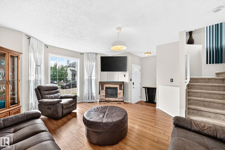 Property Photo: 4520 149 Avenue NW AB T5Y 2Z1