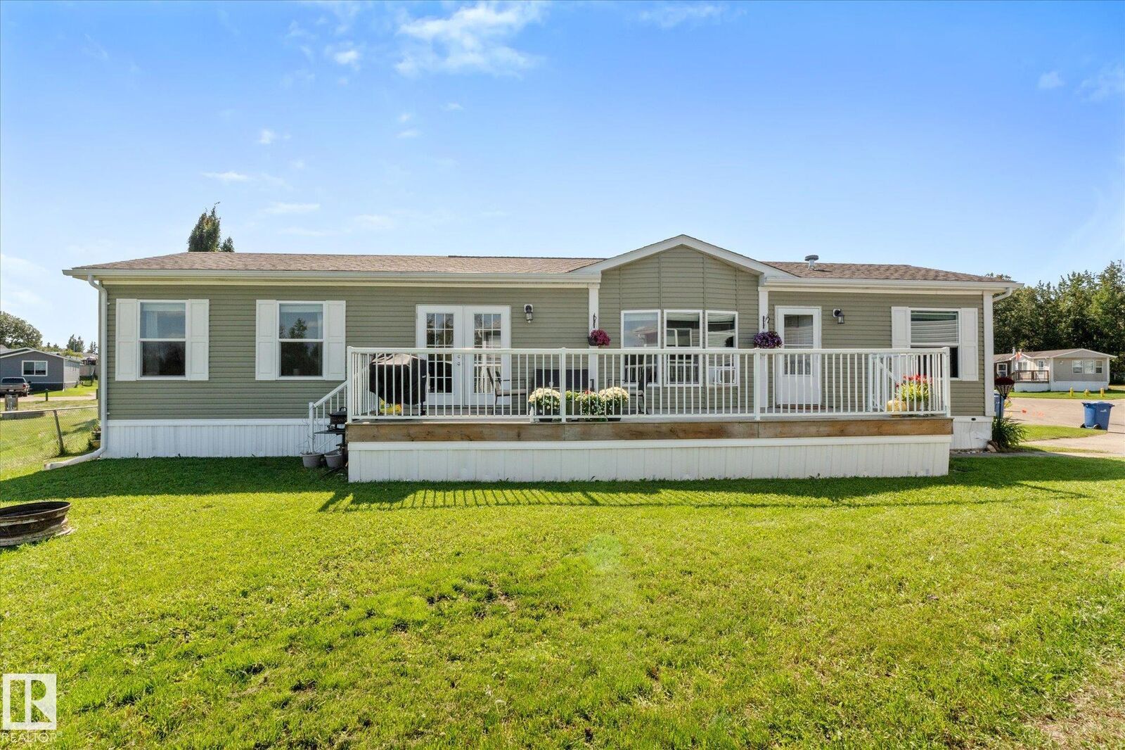 Property Photo:  1435 53222 Rge Rd 272  AB T7X 4M4 
