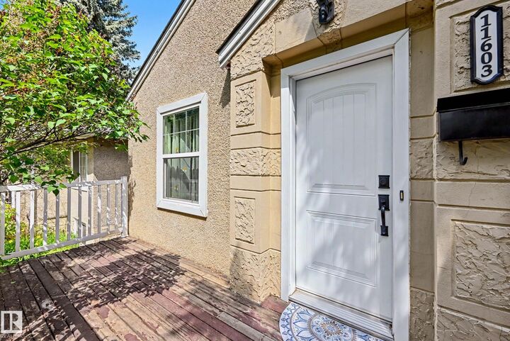 Property Photo:  11603 71 Street NW  AB T5B 1W3 