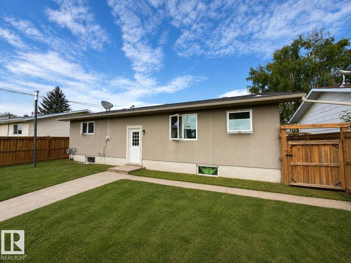 Property Photo:  4706 44 Street  AB T9N 1H1 