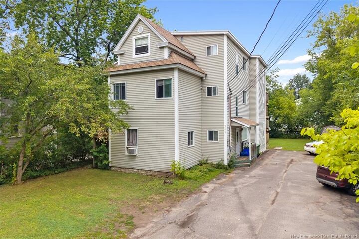 Property Photo:  241 Saunders Street  NB E3B 1N5 