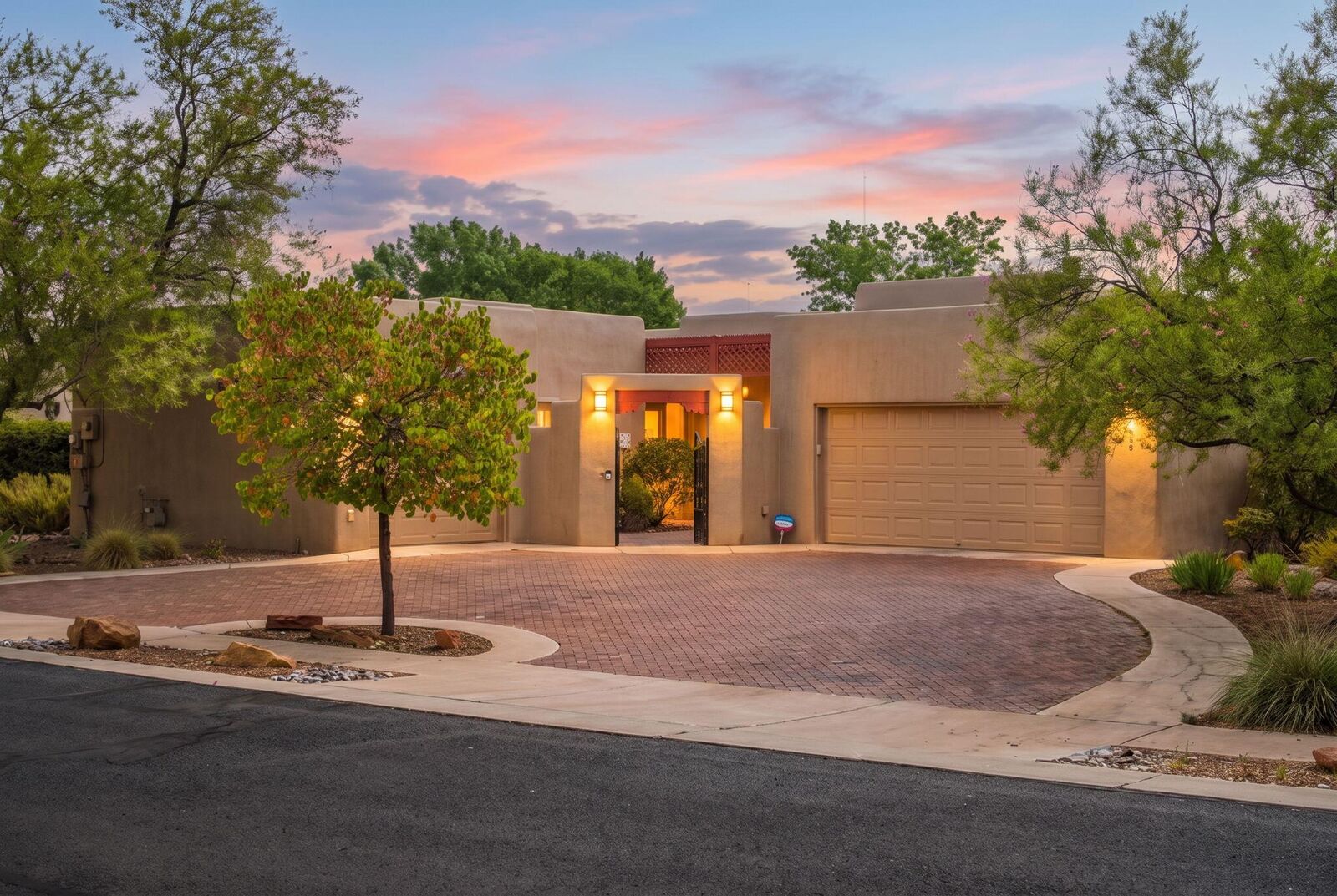 Property Photo:  500 Laguna Seca Lane NW  NM 87104 