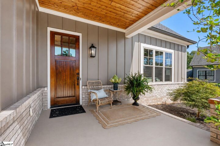 Property Photo: 8 Cassique Road SC 29673