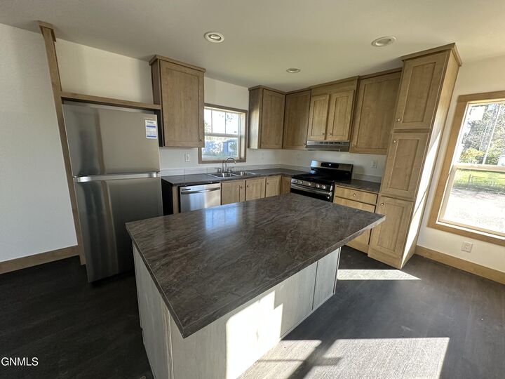 Property Photo:  703 6th Avenue SE C5  ND 58554 