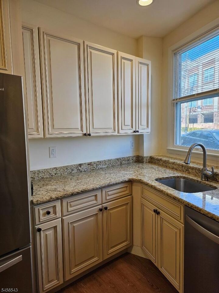 Property Photo:  410 Rahway Ave 408  NJ 07090 
