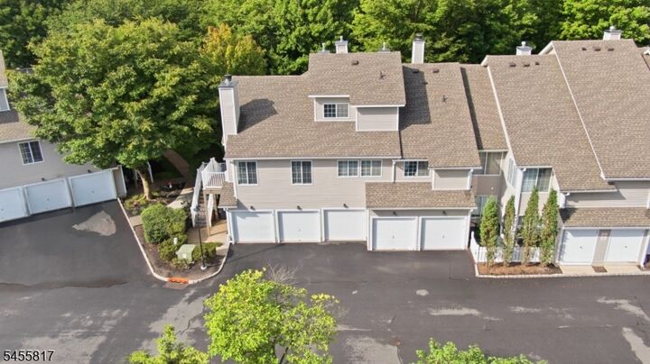 Property Photo:  10 Stevens Court  NJ 07921 