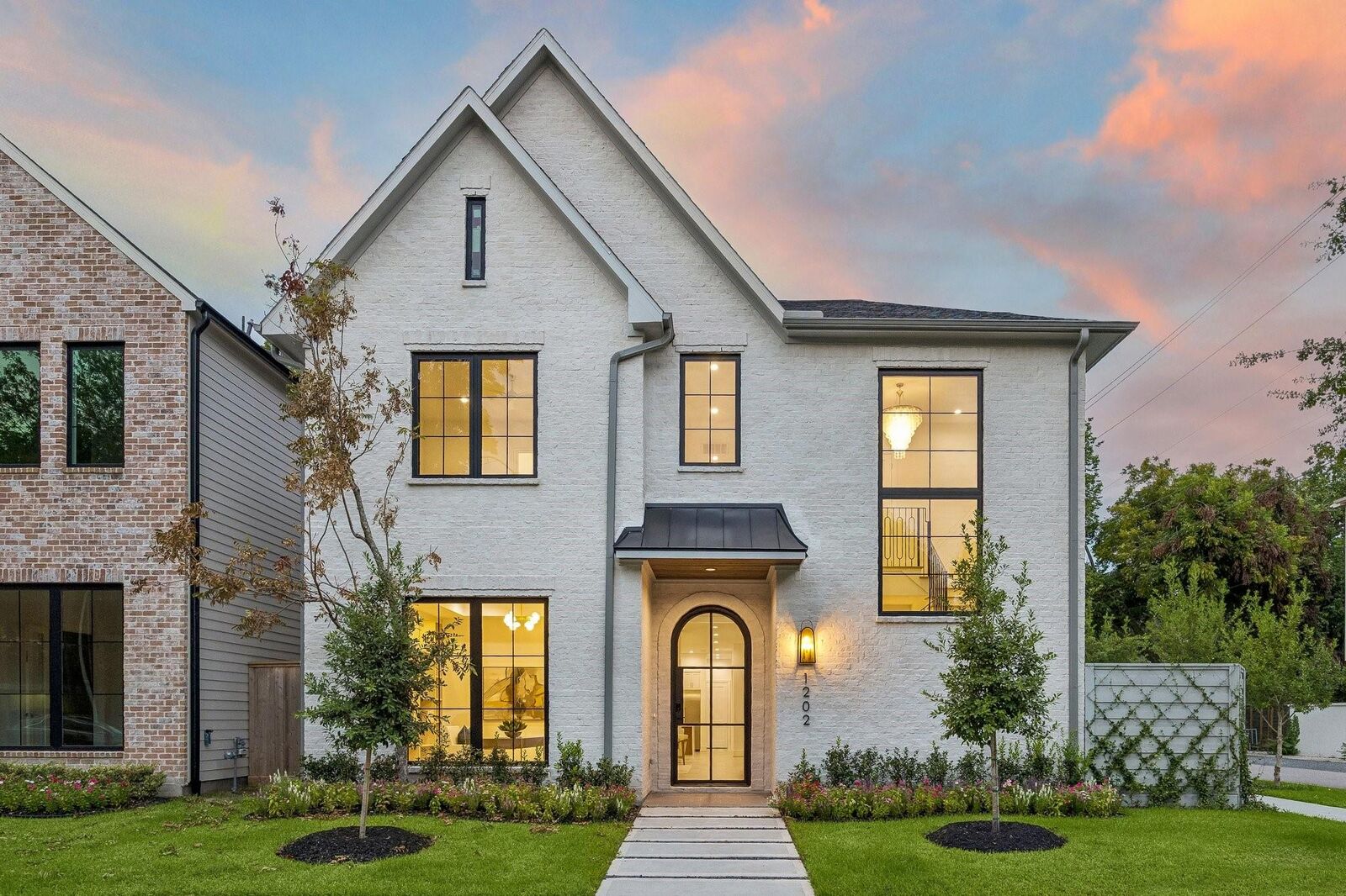 Property Photo:  1202 W Drew  TX 77006 