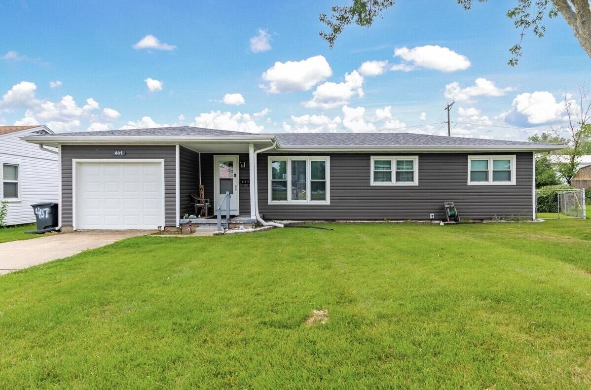 Property Photo:  407 Robinhood Road  MO 65265 