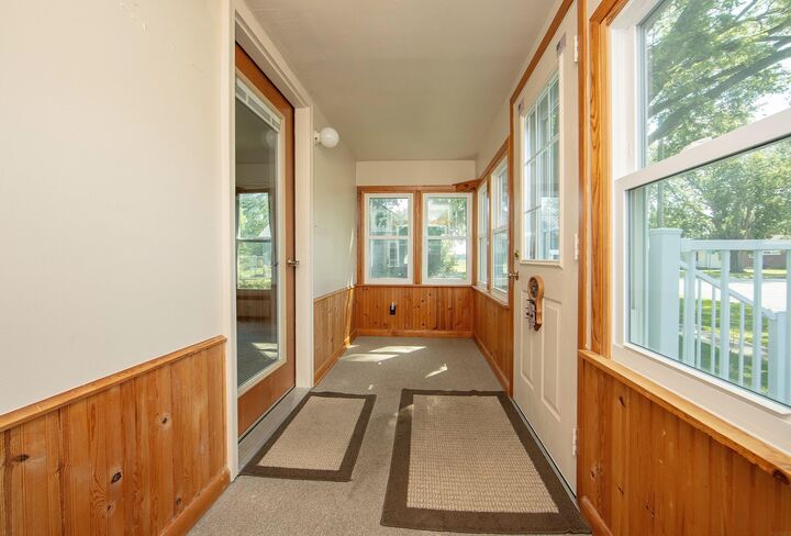 Property Photo:  308 Division Street  IA 50666 