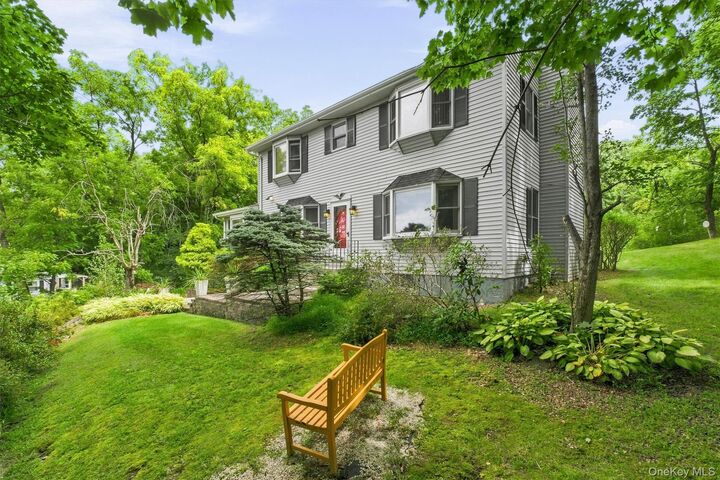 Property Photo:  4 Chaucer Road  NY 12580 