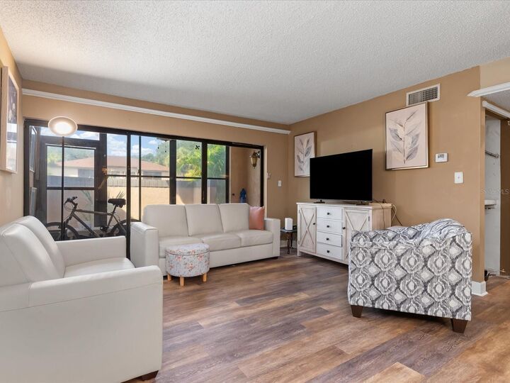 Property Photo: 19505 Quesada Avenue 107 FL 33948