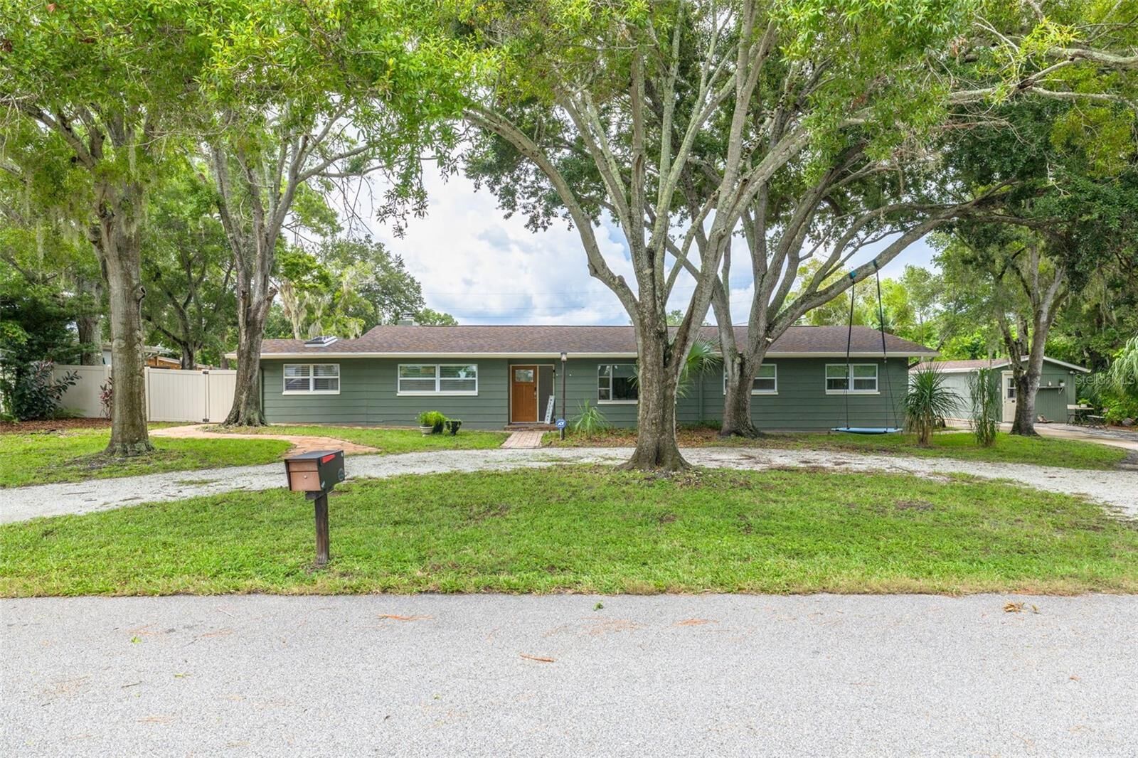 Property Photo: 3132 Wolfe Road FL 33759