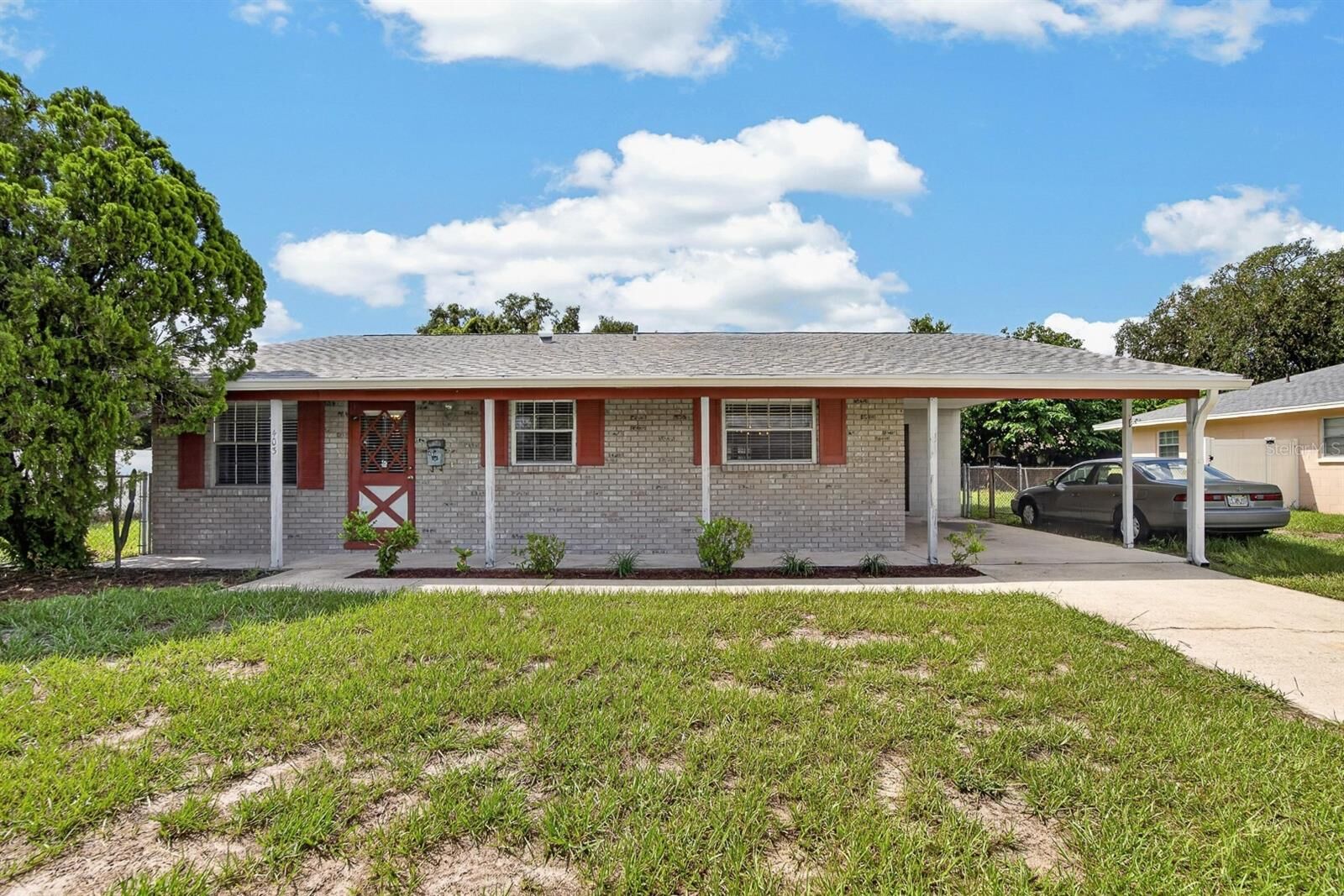 Property Photo: 403 Alma Drive FL 33510