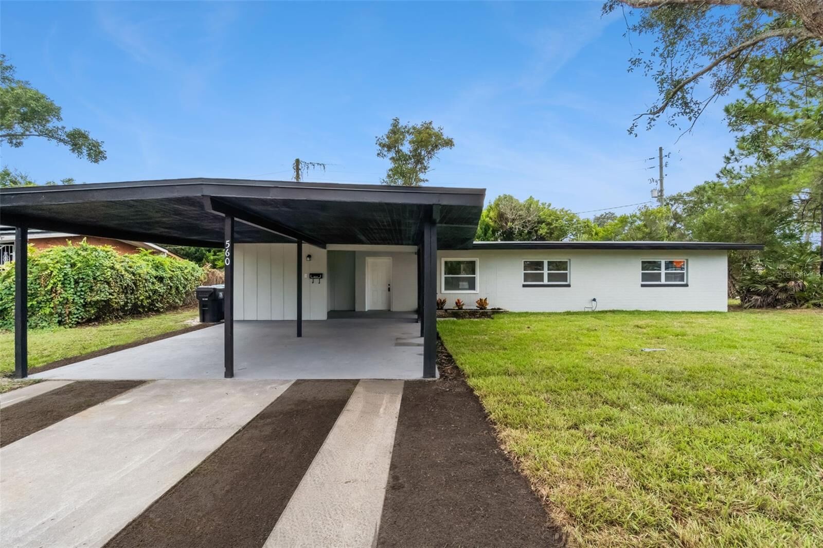 Property Photo:  560 N Tampa Avenue  FL 32805 