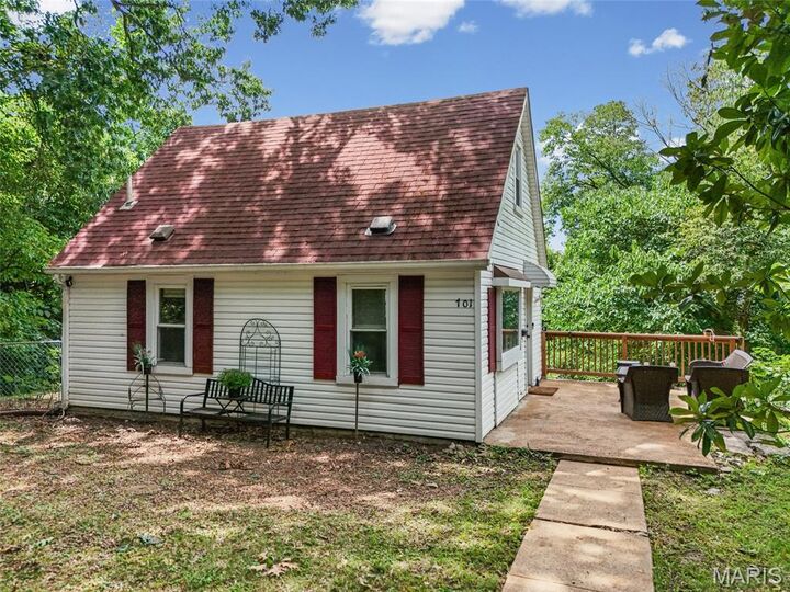 Property Photo: 701 Burgess Avenue MO 63019