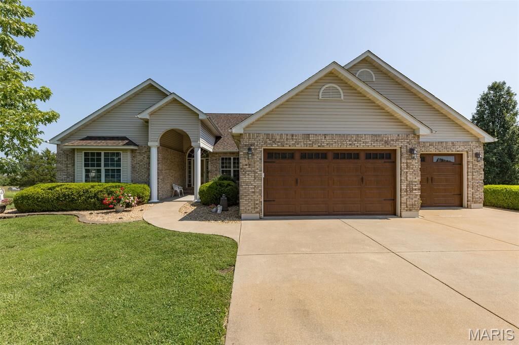 Property Photo:  223 Woodvine Court  MO 63640 