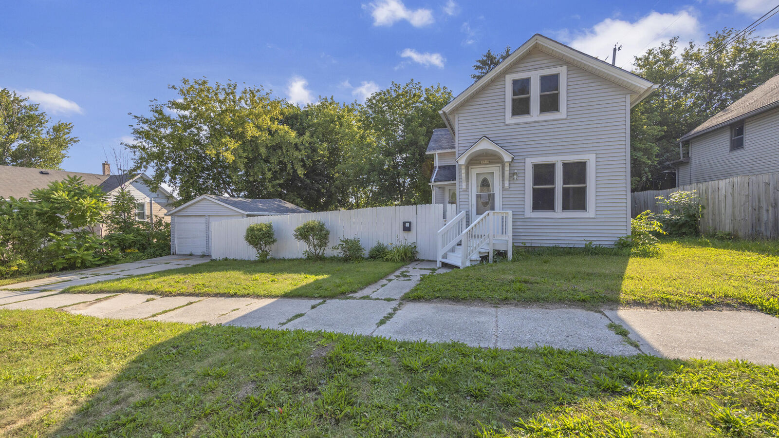 Property Photo:  1715 S 9th St  WI 53081 