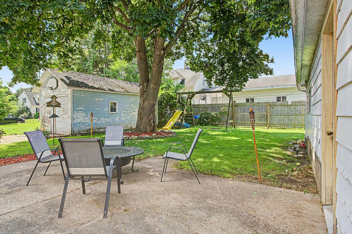 Property Photo: 405 Jackson St WI 53538