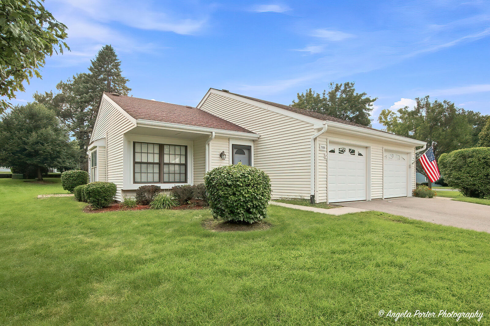 Property Photo:  7104 Nassau Court  IL 60020 
