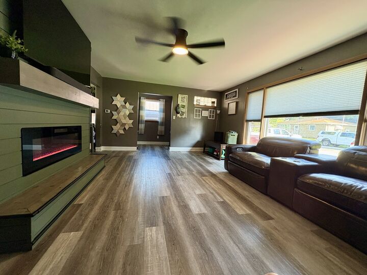 Property Photo: 107 Norton Street IL 60919