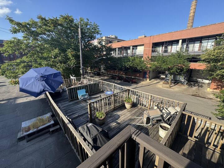 Property Photo:  1344 N North Park Avenue 1  IL 60610 