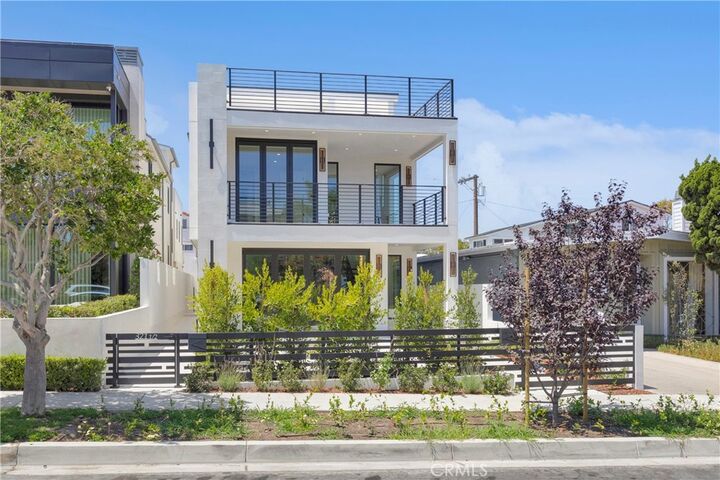 Property Photo: 321 Larkspur Avenue 1/2 CA 92625