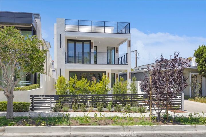 Property Photo: 321 Larkspur Avenue 1/2 CA 92625