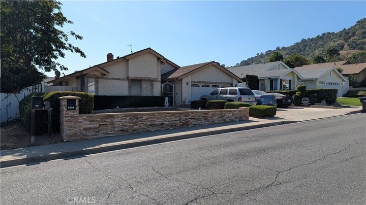 Property Photo: 1122 Reggio Place CA 91766