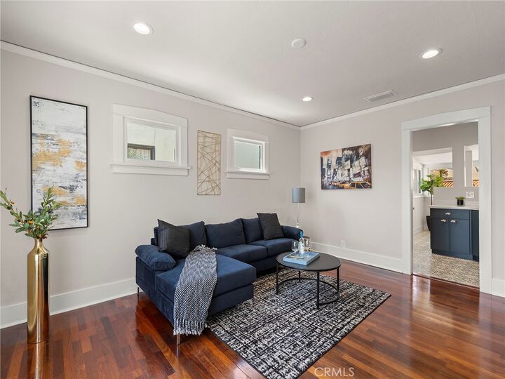 Property Photo:  329 Eliot Lane  CA 90814 