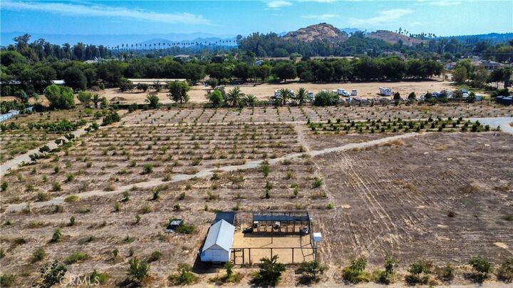 Property Photo:  2523 Jefferson Street  CA 92504 