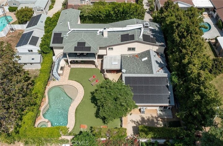 Property Photo:  22702 Califa Street  CA 91367 