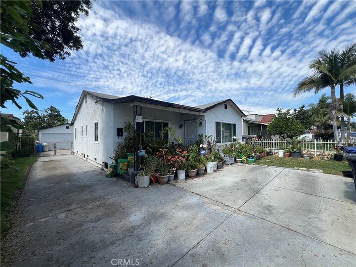 Property Photo: 727 Oakford CA 90022