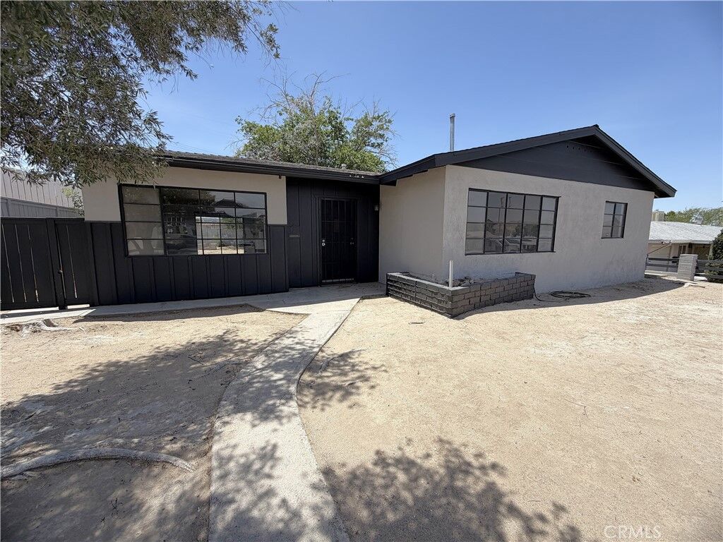 Property Photo:  320 Frances  CA 92311 