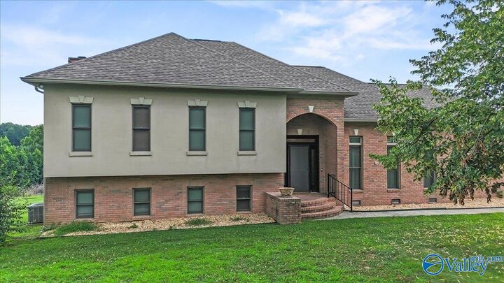 Property Photo:  589 Cobb Road  AL 35016 